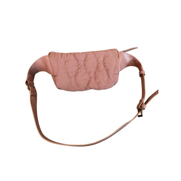Quilted Pink Fanny Pack Belt Bag Waist Bag Adjustable Strap Travel Purse - Picture 4 of 5